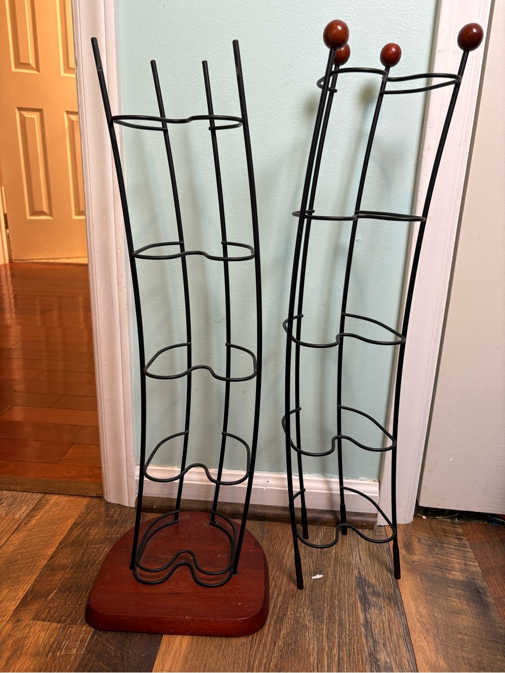 Atlantic Wave 110 CD Tower Multimedia & 12 CD Rack Black Wire Cherry Wood Base